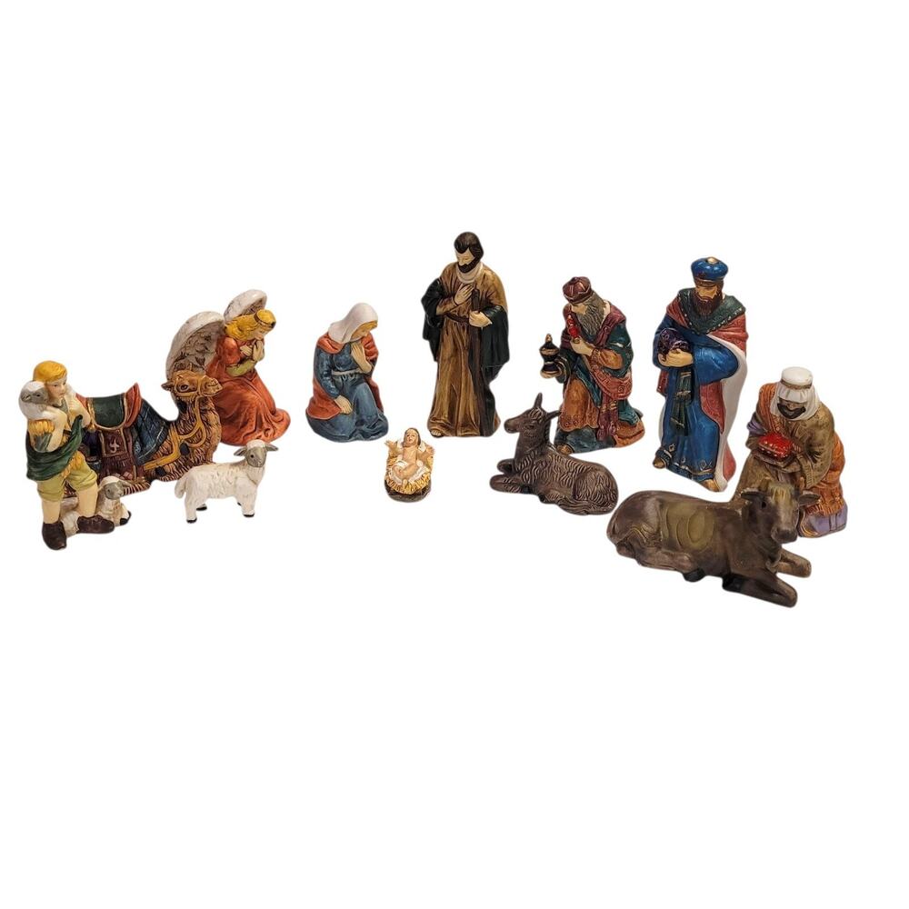 Holiday Gatherings Nativity Christmas Set 12 PC Hand Painted Porcelain 1.5"-6"